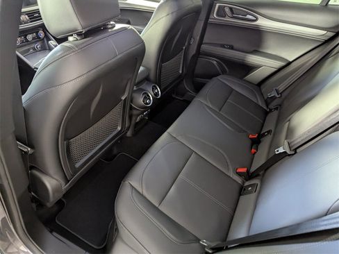 New 2025 Alfa Romeo Stelvio Sprint w/ Convenience Package image 15
