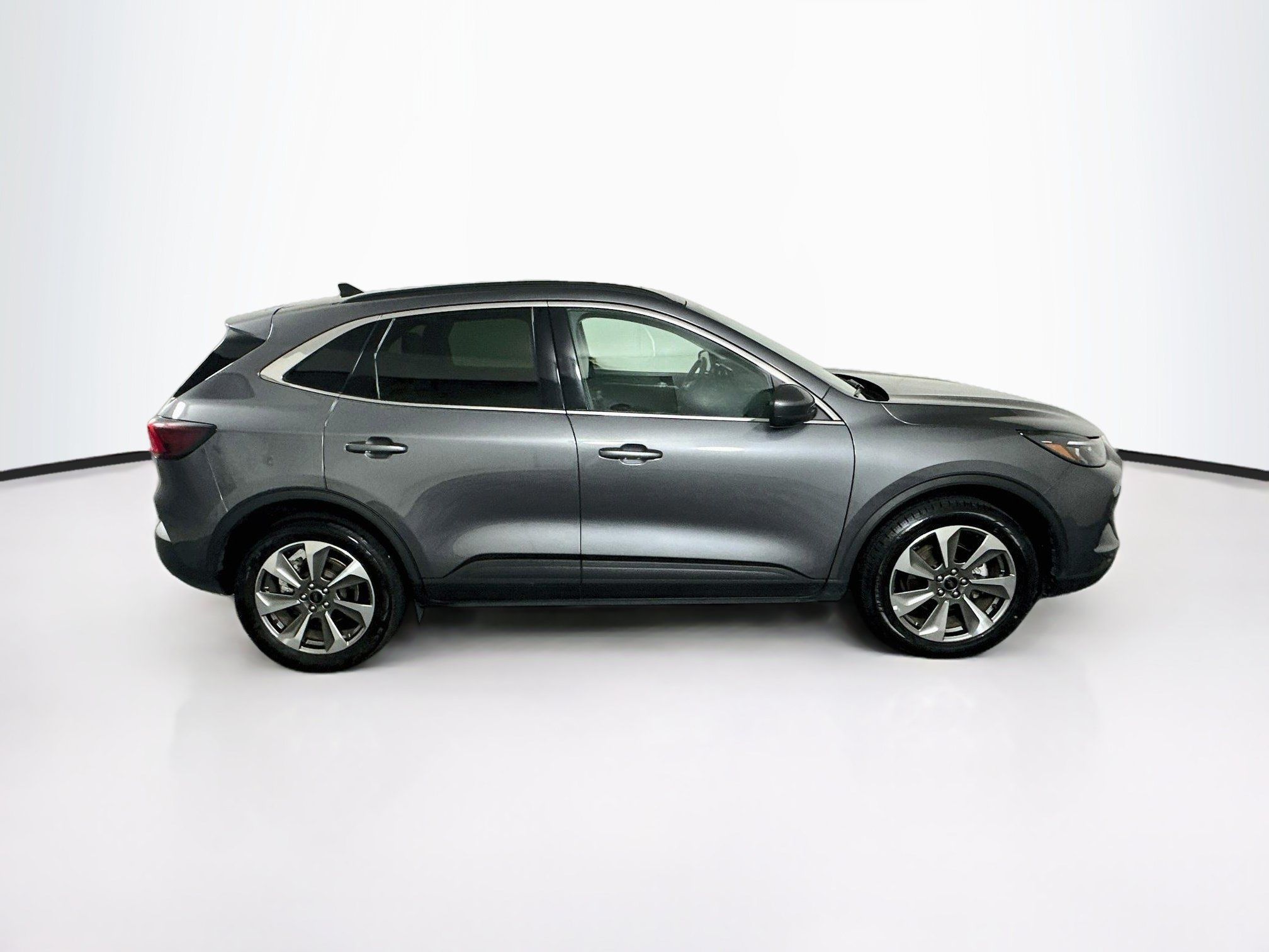 Used 2025 Ford Escape Platinum AWD/4WD image 10