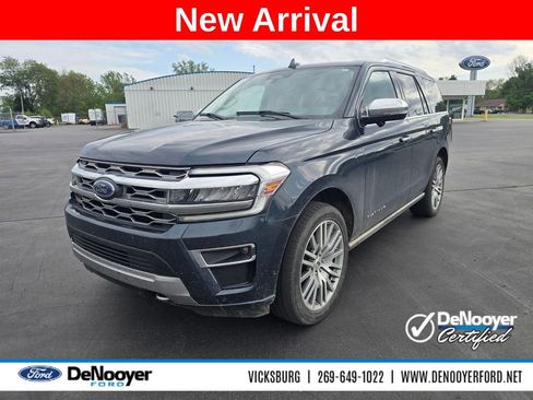 Used 2022 Ford Expedition Platinum AWD/4WD image 1