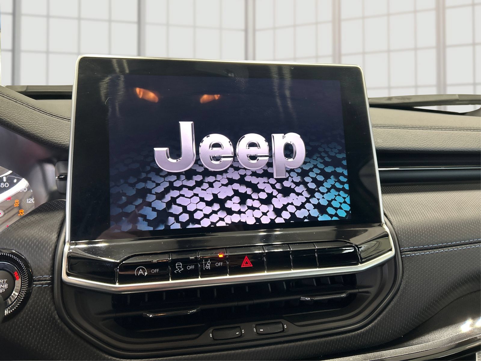 New 2026 Jeep Compass Latitude w/ Quick Order Package 29K AWD/4WD image 12