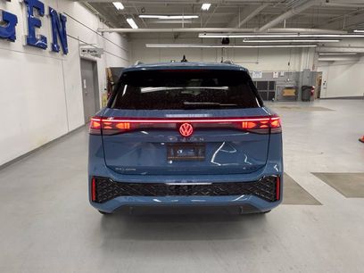 New 2026 Volkswagen Tiguan SEL R-Line