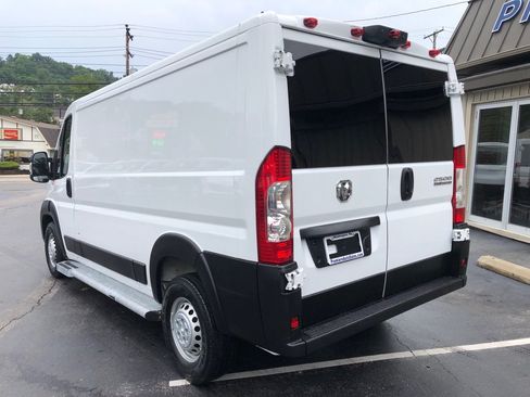 Used 2025 RAM ProMaster 2500 w/ U-Haul Equipment Group FWD image 4