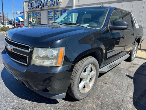 Used 2010 Chevrolet Avalanche LT w/ Luxury Package image 1