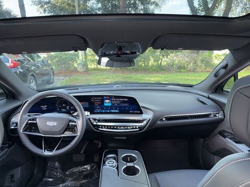 Used 2024 Cadillac Lyriq Sport AWD/4WD image 17