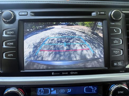 Used 2016 Toyota Highlander XLE FWD image 29
