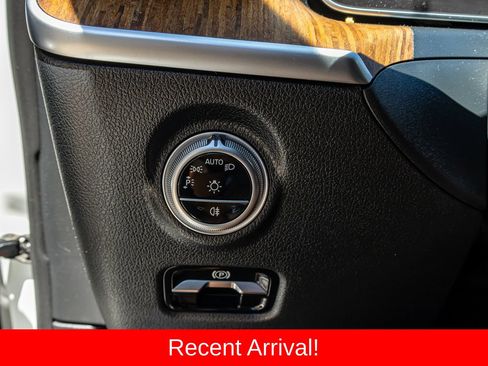 Used 2022 Mercedes-Benz C 300 4MATIC Sedan image 13