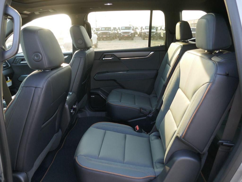New 2026 GMC Acadia AT4 AWD/4WD image 15