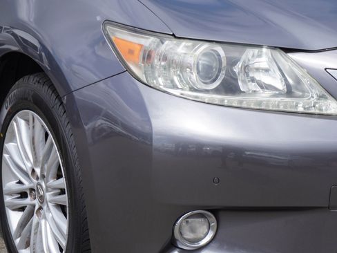 Used 2014 Lexus ES 350 w/ Luxury Package FWD image 3