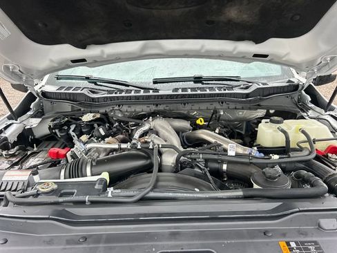 Used 2025 Ford F450 Platinum w/ FX4 Off-Road Package image 37