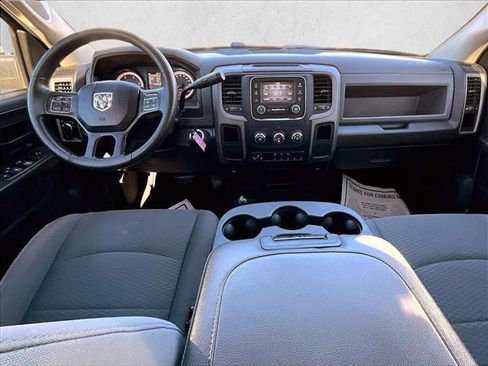 Used 2018 RAM 2500 Tradesman w/ Chrome Appearance Group image 16