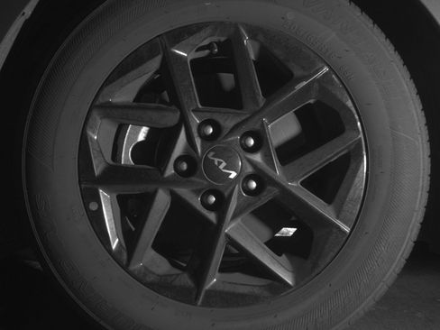 Used 2025 Kia K5 LXS image 12