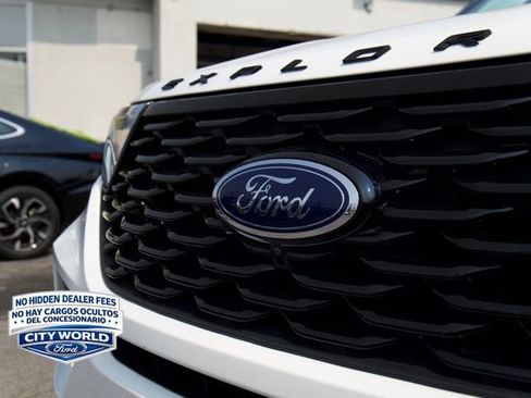 Certified 2022 Ford Explorer ST-Line AWD/4WD image 8