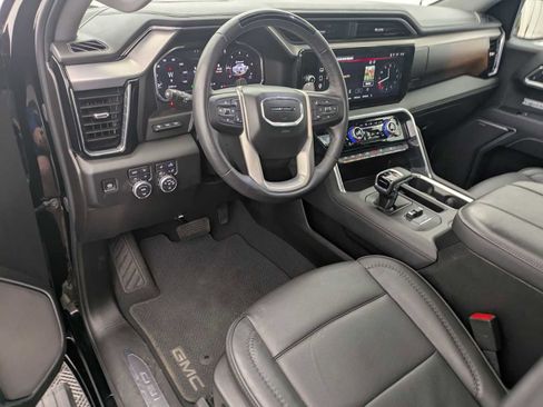 Used 2026 GMC Sierra 1500 Denali AWD/4WD image 2
