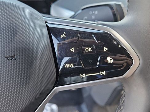 New 2025 Volkswagen ID. Buzz Pro S image 37