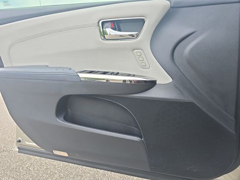 Used 2014 Toyota Avalon XLE Touring FWD image 24