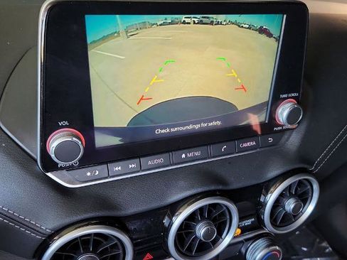 Certified 2025 Nissan Sentra SV image 18