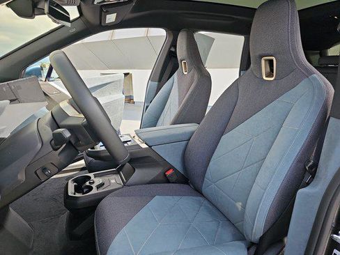 New 2026 BMW iX xDrive60 w/ Premium Package image 15