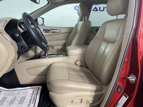 Used 2020 Nissan Rogue SV image 16