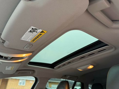 Used 2018 Volvo V60 T5 Cross Country w/ Convenience Package image 26