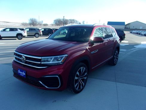 Used 2022 Volkswagen Atlas SEL Premium image 5