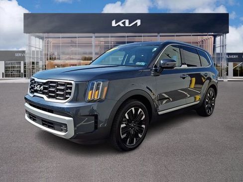 Used 2024 Kia Telluride SX Prestige w/ Towing Package AWD/4WD image 3