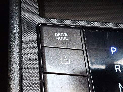 Used 2025 Hyundai Elantra Sport image 24