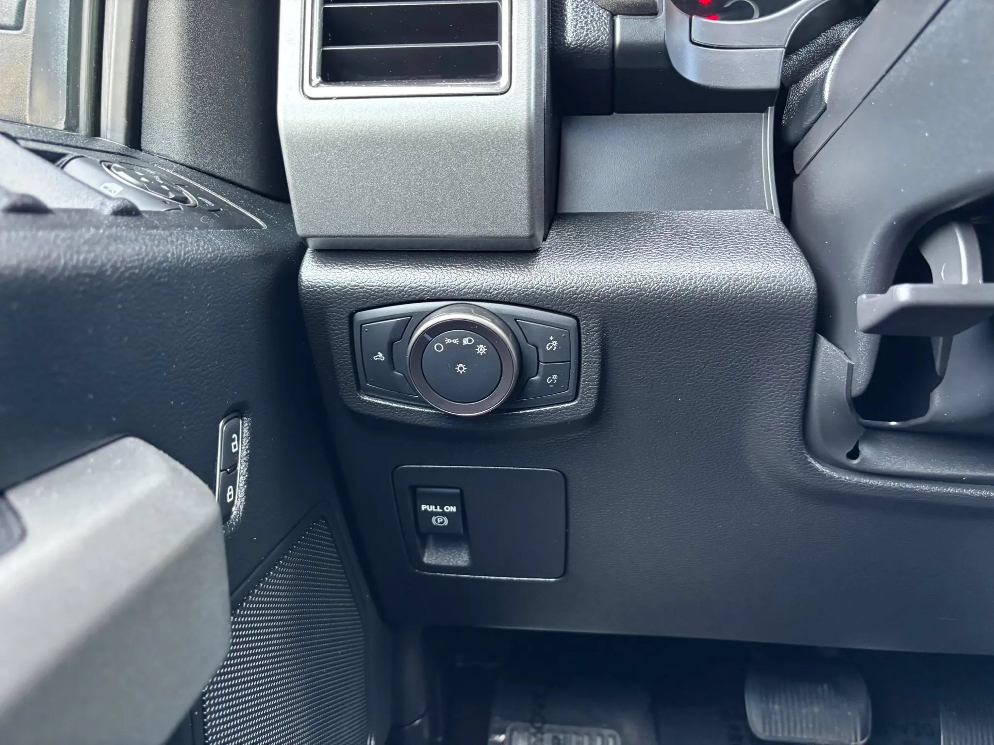 Used 2019 Ford F150 Raptor AWD/4WD image 26