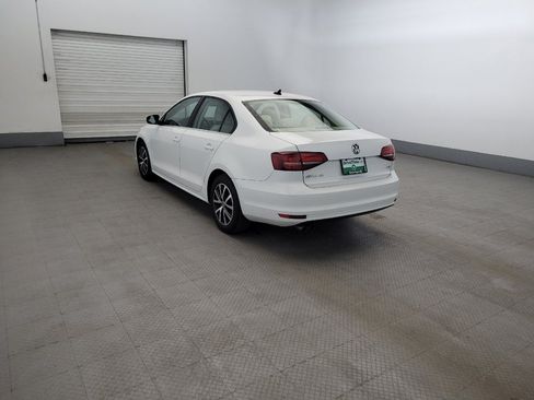 Used 2017 Volkswagen Jetta SE FWD image 5
