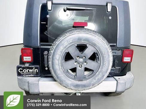 Used 2008 Jeep Wrangler Unlimited Sahara AWD/4WD image 6