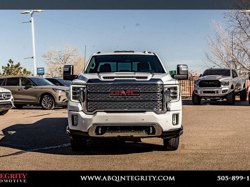 Used 2022 GMC Sierra 3500 Denali w/ Denali Ultimate Package image 2
