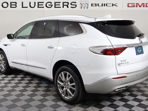 Certified 2023 Buick Enclave Essence w/ Experience Buick Package AWD/4WD image 4