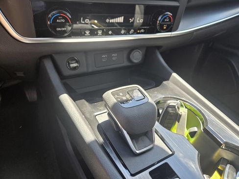 New 2026 Nissan Rogue SV AWD/4WD image 15