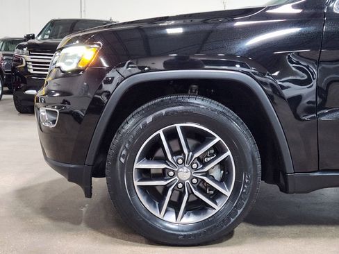 Used 2017 Jeep Grand Cherokee Limited w/ Luxury Group II RWD image 5