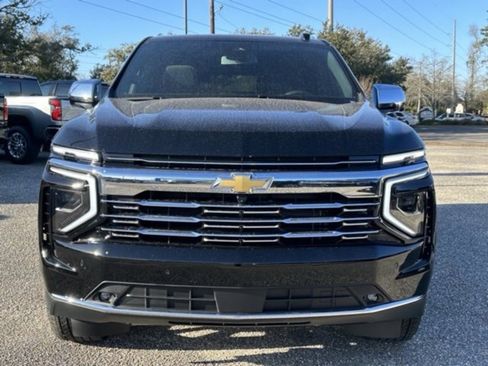 New 2025 Chevrolet Suburban Premier image 2