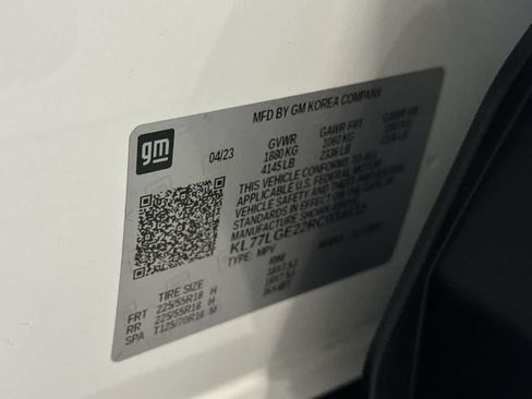 Used 2024 Chevrolet Trax RS w/ Driver Confidence Package FWD image 28