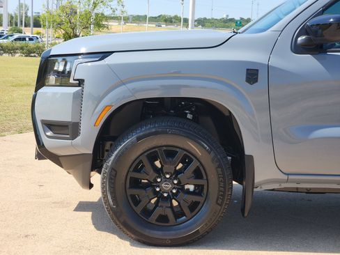 Used 2026 Nissan Frontier SV w/ All-Weather Content Package AWD/4WD image 10