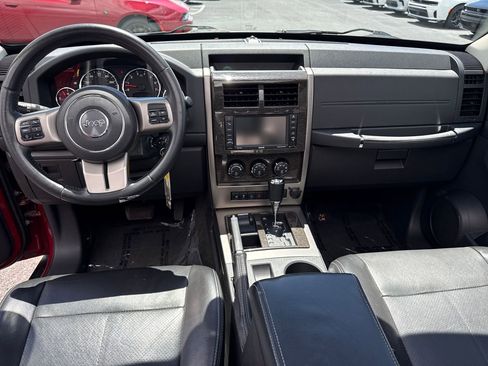 Used 2012 Jeep Liberty Limited w/ Comfort/Convenience Group AWD/4WD image 15