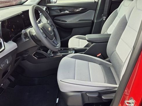 Used 2026 Chevrolet TrailBlazer LT w/ Driver Confidence Package image 7