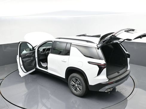 New 2026 Chevrolet Traverse LT w/ Driver Confidence Package FWD image 49