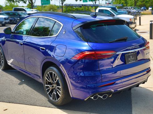 New 2024 Maserati Grecale GT image 7