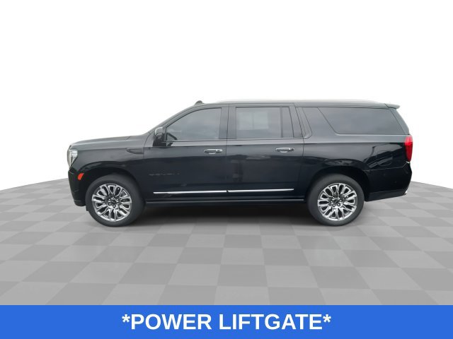 Used 2023 GMC Yukon XL Denali Ultimate AWD/4WD image 6