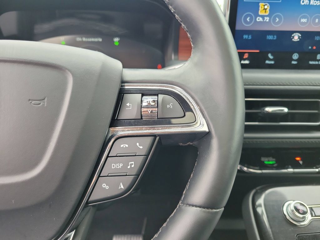 Certified 2023 Lincoln Nautilus Reserve w/ Luxury Package AWD/4WD image 25