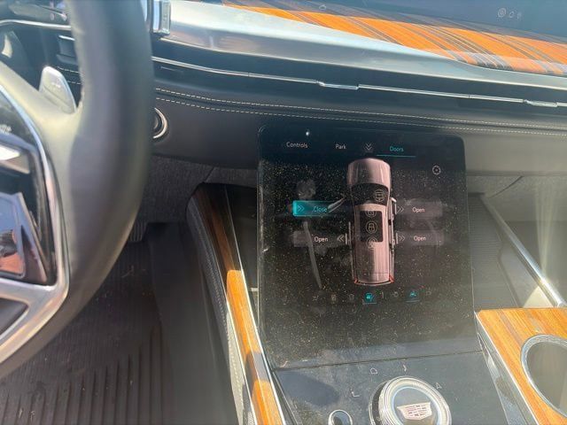Certified 2026 Cadillac Escalade Platinum Luxury w/ LPO, Floor Liner Package AWD/4WD image 11