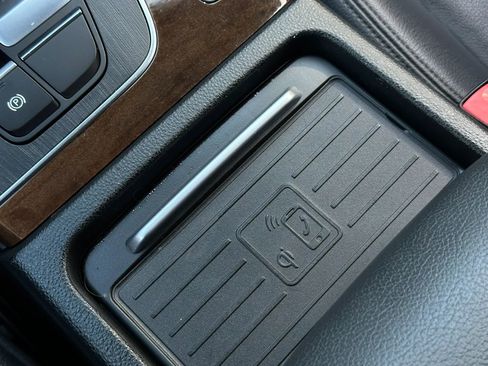 Used 2020 Audi Q5 2.0T Premium image 34