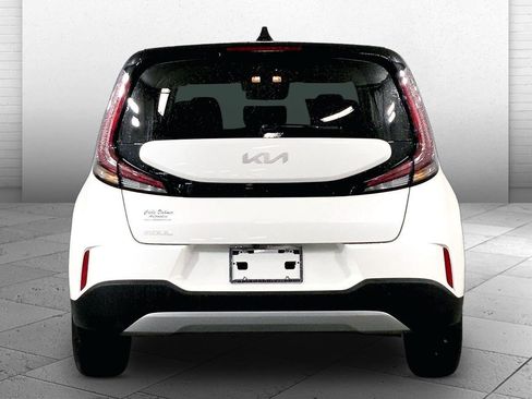 Certified 2025 Kia Soul LX w/ LX Technology Package FWD image 3