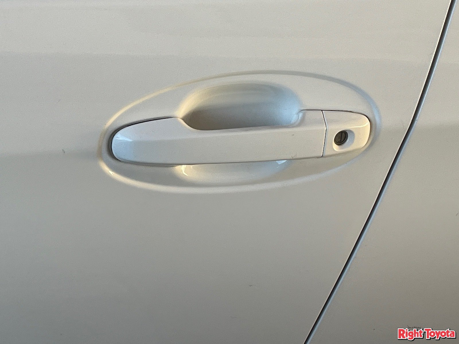 Used 2017 Toyota Yaris LE w/ Carpet Mat Package FWD image 10
