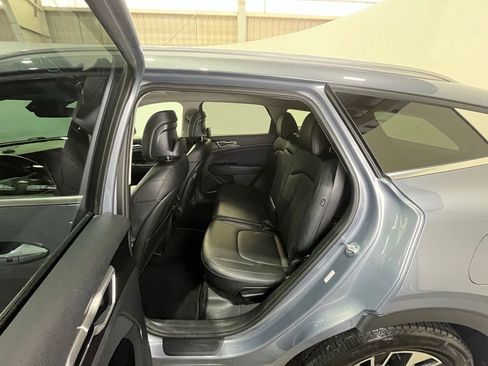 Used 2024 Kia Sportage EX AWD/4WD image 18