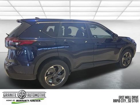 Used 2026 Nissan Rogue SV AWD/4WD image 6