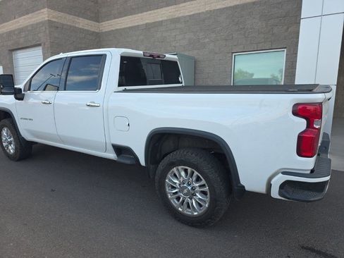 Used 2020 Chevrolet Silverado 2500 High Country w/ Z71 Off-Road Package image 2