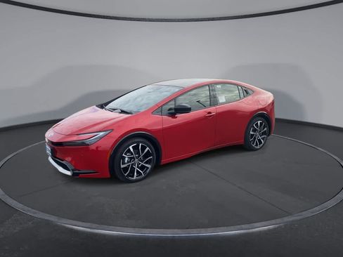 New 2026 Toyota Prius Plug-In Hybrid FWD image 4
